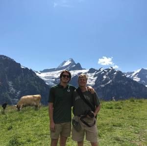 Meet your Posher, Alex